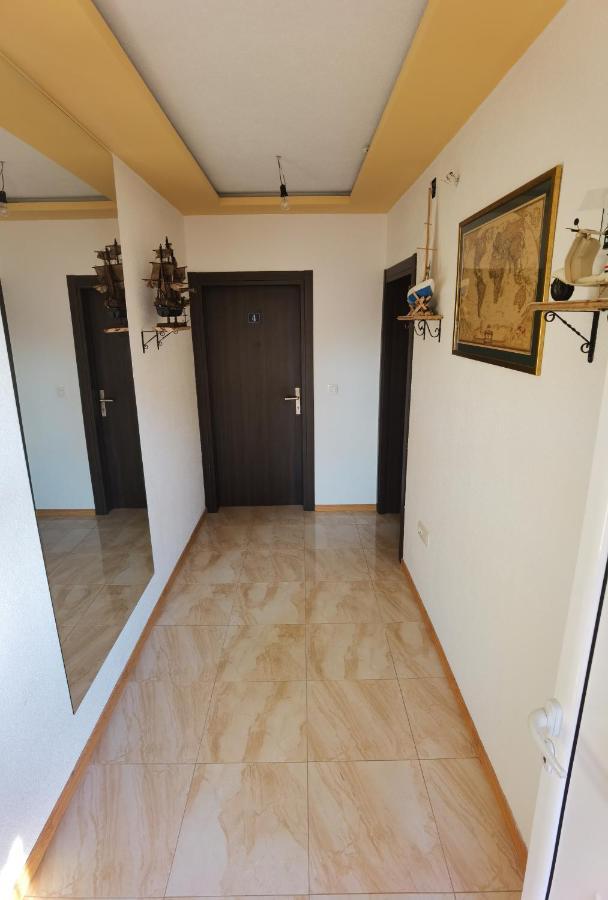 Montenegrina Apartment บุดวา ภายนอก รูปภาพ