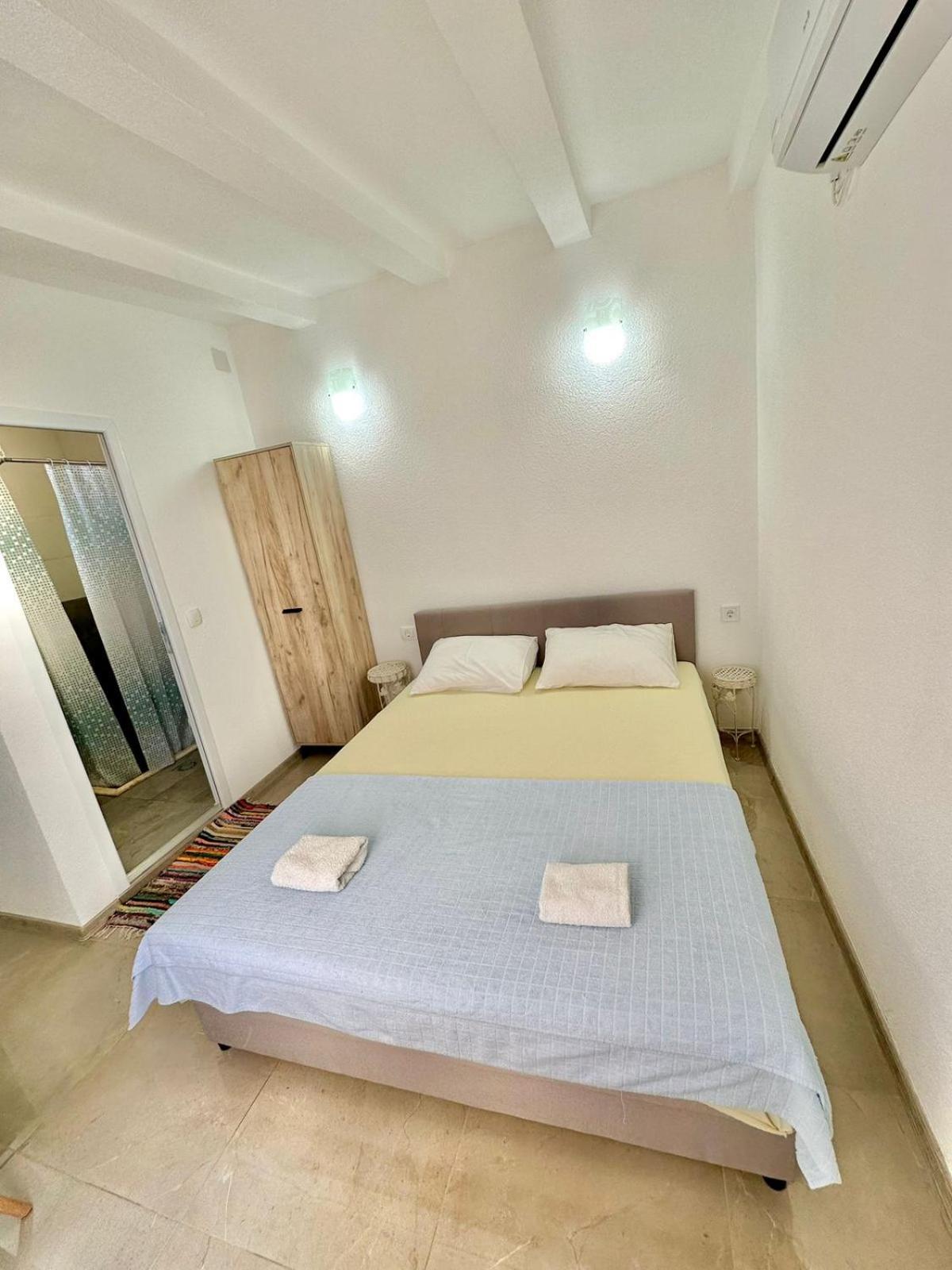 Montenegrina Apartment บุดวา ภายนอก รูปภาพ