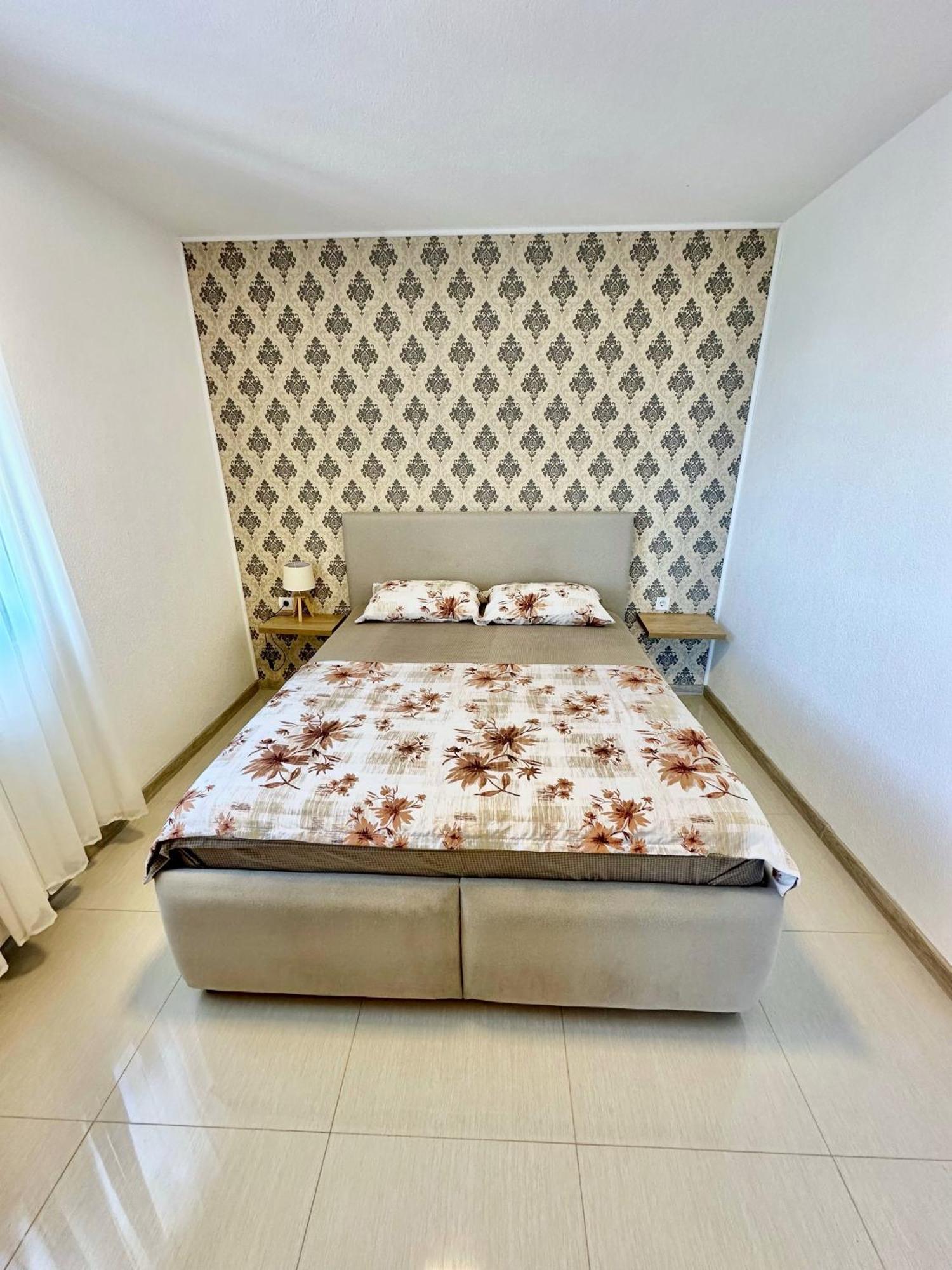 Montenegrina Apartment บุดวา ภายนอก รูปภาพ