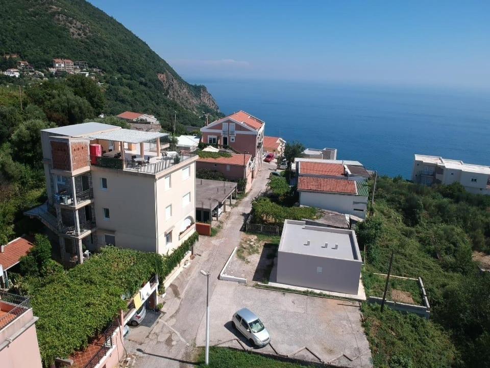 Montenegrina Apartment บุดวา ภายนอก รูปภาพ